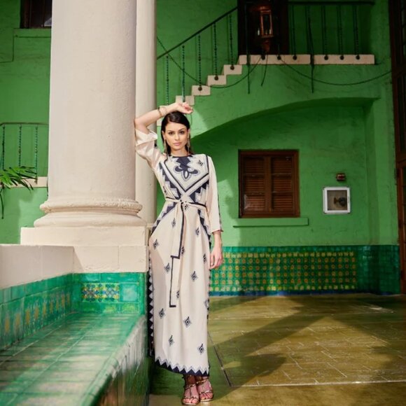 NWT ESTEEM COUTURE Kati Dress Kaftan Black/White Maxi Dress in Size XL - Picture 2 of 5